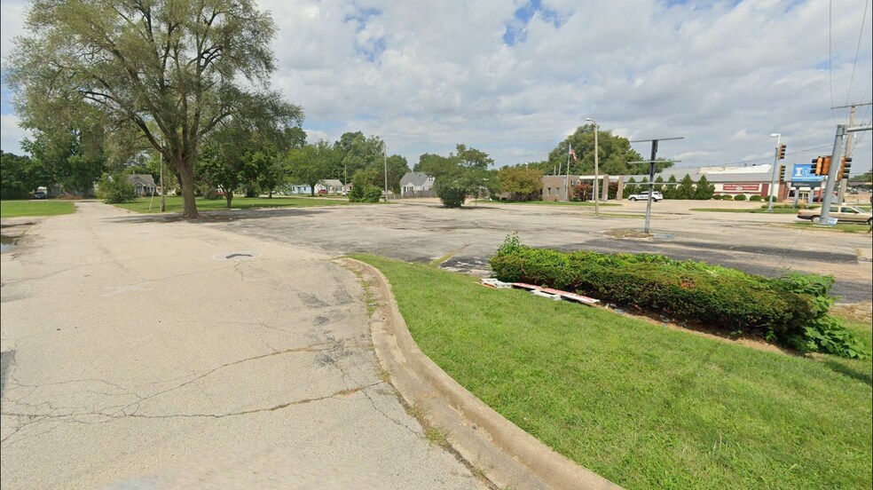 More Photos Of 2905 S 6th St, Springfield Land For Lease