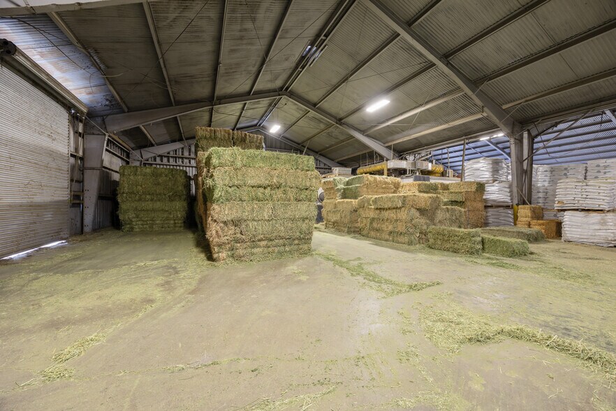 More Photos Of 780 N Todd Ave, Azusa Distribution For Sale