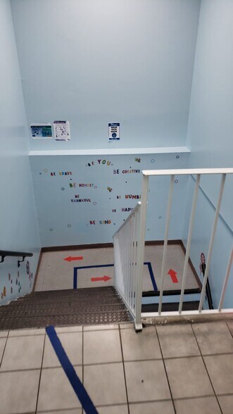 More Photos Of 7252 Metropolitan Ave, Middle Village General Retail For Sale