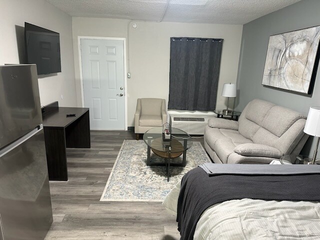 More Photos Of 1000 S Futrall Dr, Fayetteville Apartments For Sale