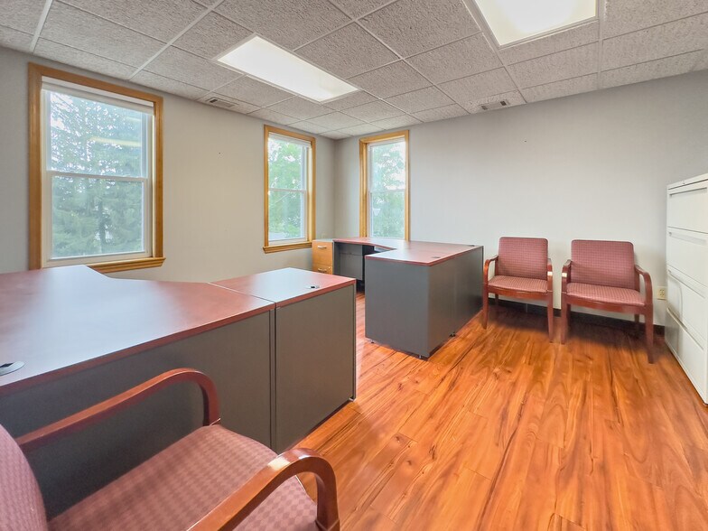 More Photos Of 257 E Center St, Manchester Medical For Lease