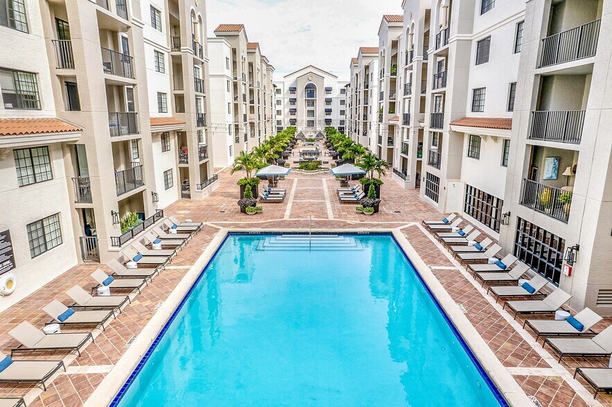 More Photos Of 353-383 Aragon Ave, Coral Gables Apartments For Lease