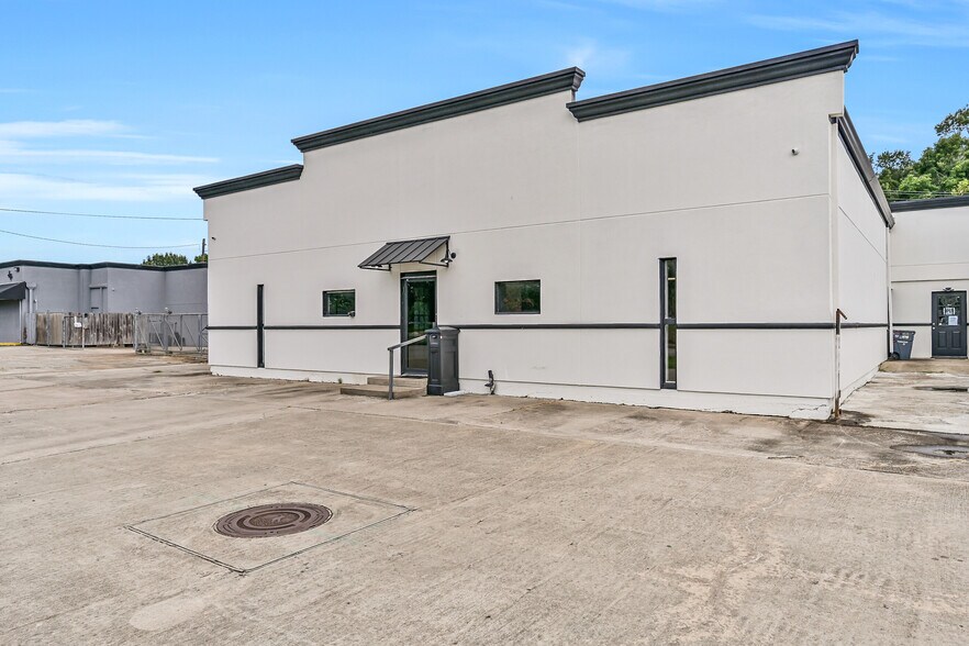 More Photos Of 512 N Friendswood Dr, Friendswood Office For Lease