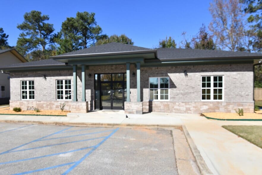Primary Photo Of 367 Athens Hwy, Loganville Office For Sale
