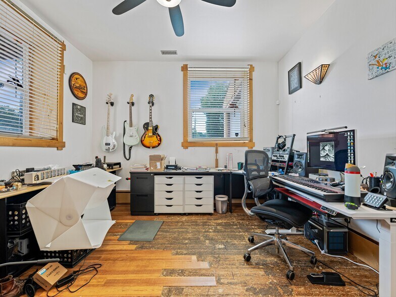 More Photos Of 39 Brookside Cir, Candler Warehouse For Sale