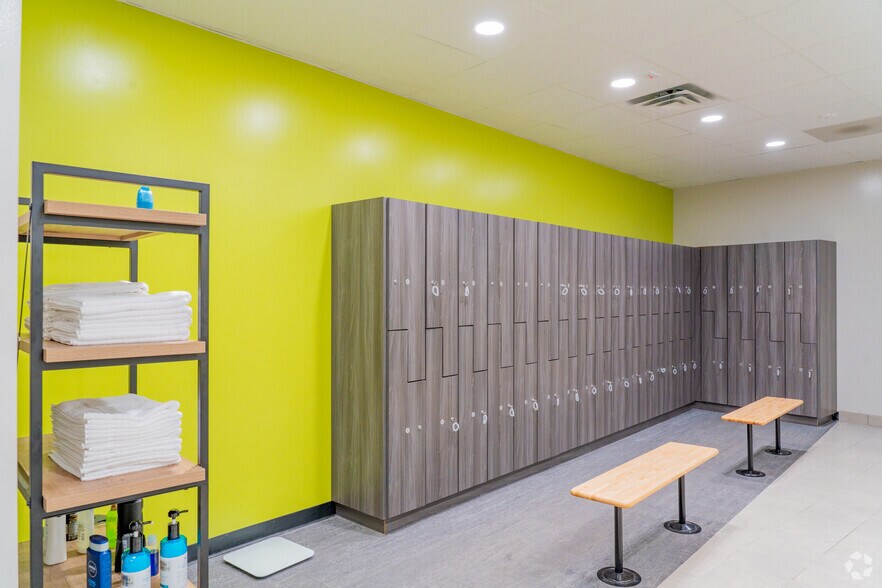 More Photos Of 8020 Arco Corporate Dr, Raleigh Unknown For Lease