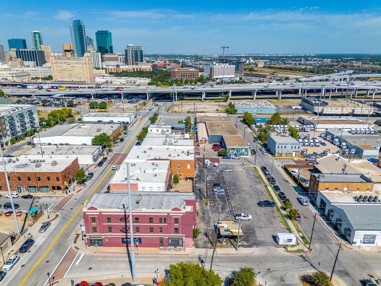 More Photos Of 215-219 S Main St, Fort Worth Storefront Retail Office For Lease