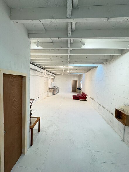 More Photos Of 166A 22nd St, Brooklyn Storefront Retail Office For Lease