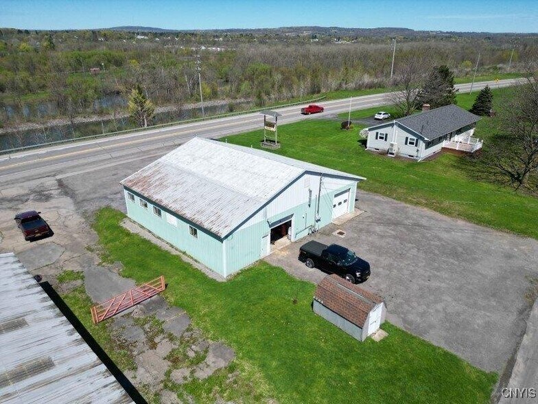 More Photos Of 262 Route 5S St, Mohawk Flex For Sale