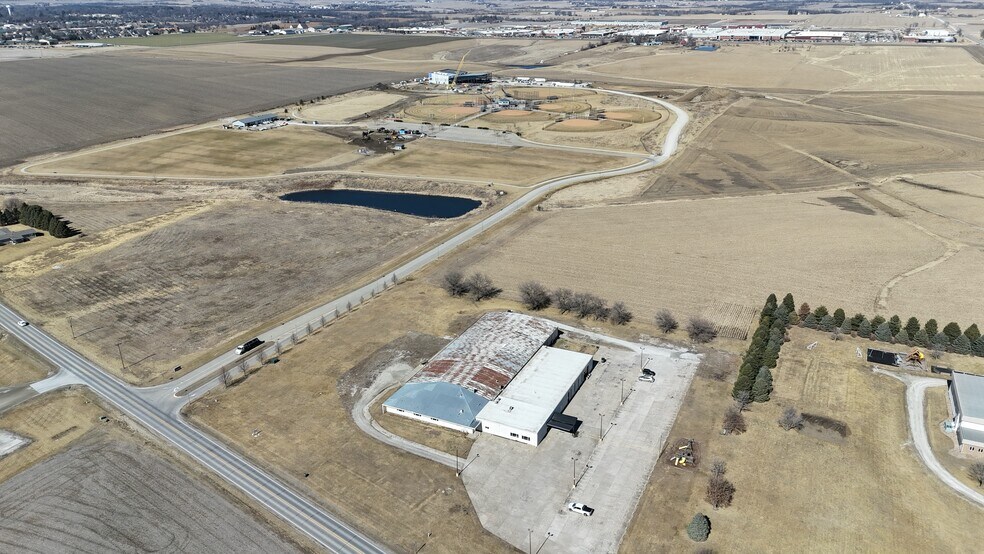 Primary Photo Of 2485 E Highway 163, Pella Warehouse For Lease