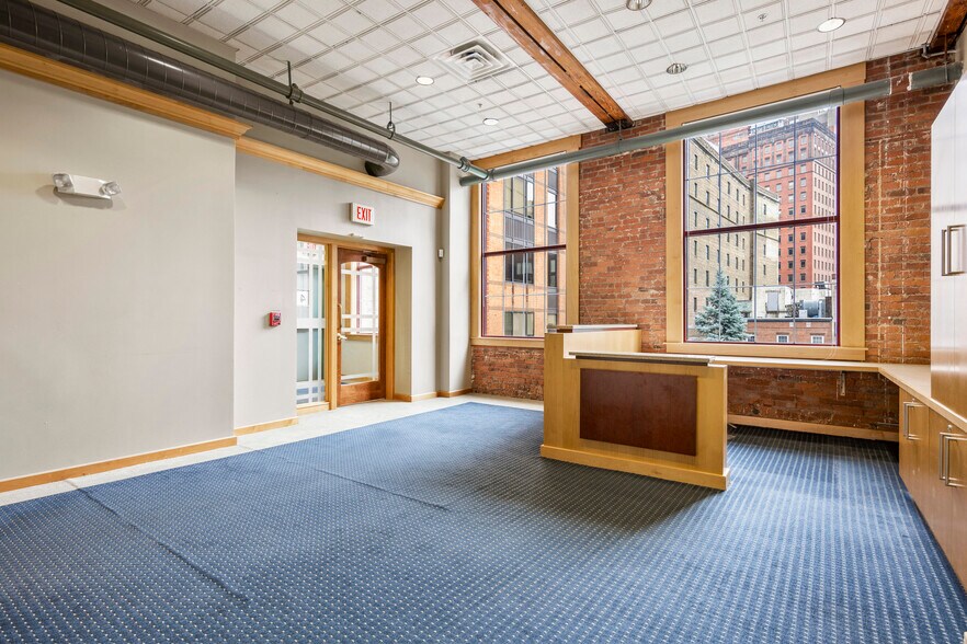 More Photos Of 40 Beaver St, Albany Office For Lease