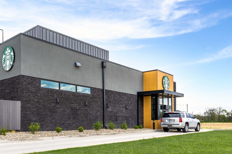 More Photos Of 2045 Northgate Dr, West Lafayette Restaurant For Sale