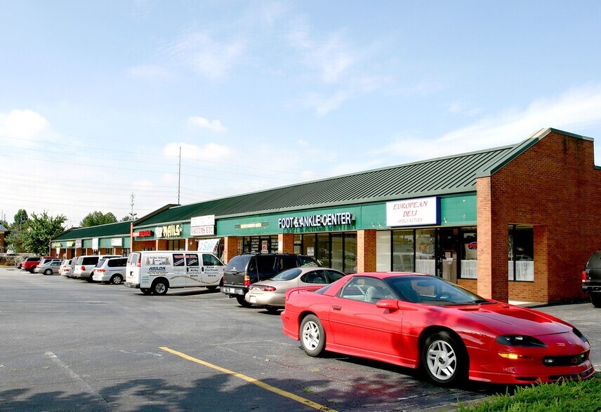 Primary Photo Of 9550 Main St, Woodstock Unknown For Lease