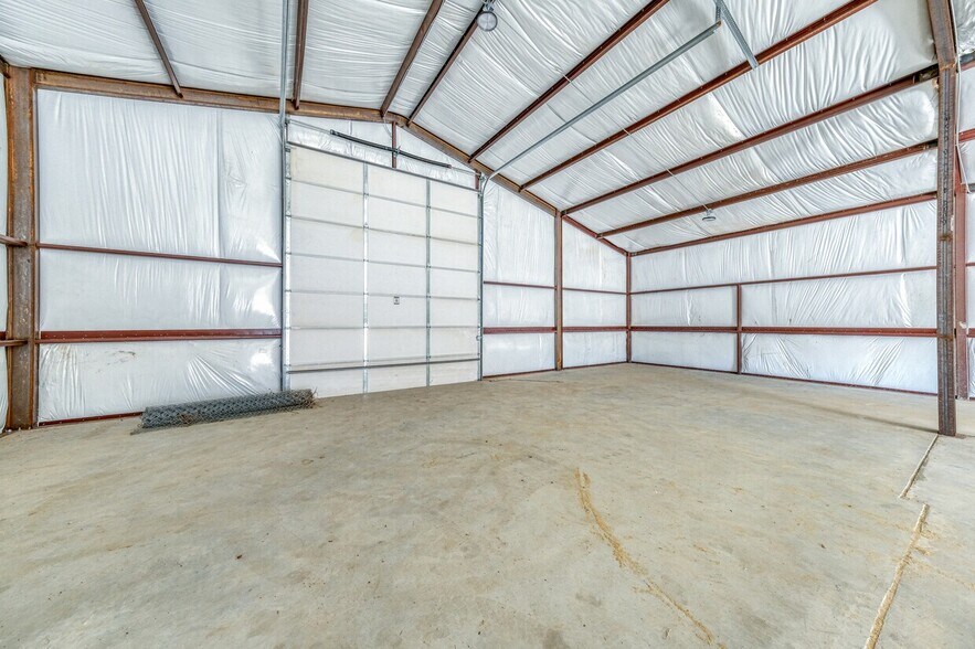 More Photos Of 11955 N FM 730, Azle Warehouse For Lease