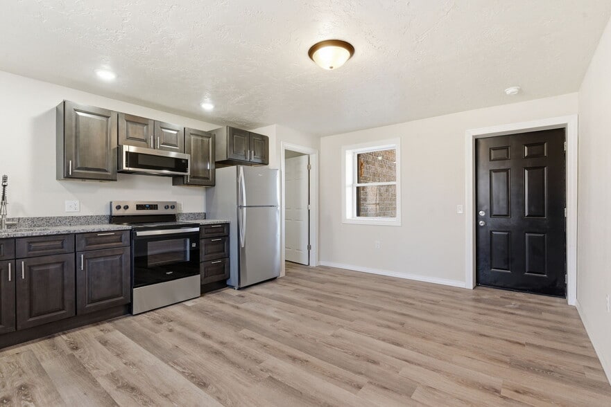 More Photos Of 301 Mount Vernon Blvd, Mount Vernon Apartments For Sale