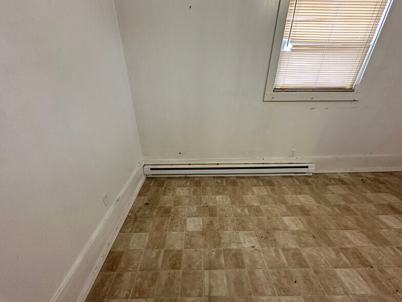 More Photos Of 1831 N C St, Elwood Apartments For Sale