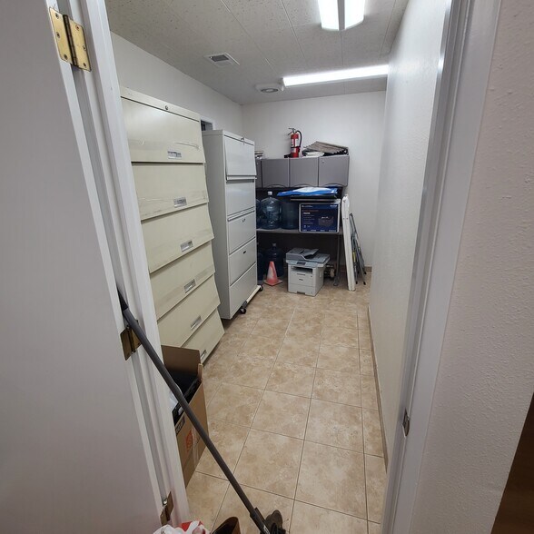 More Photos Of 12724 SE Stark St, Portland Loft Creative Space For Sale