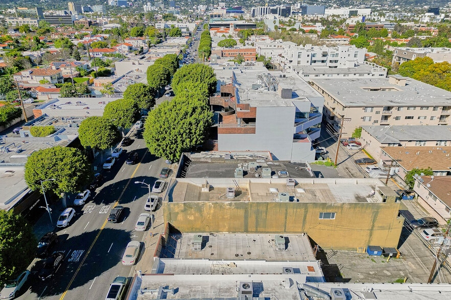 More Photos Of 852 S Robertson Blvd, Los Angeles Medical For Lease