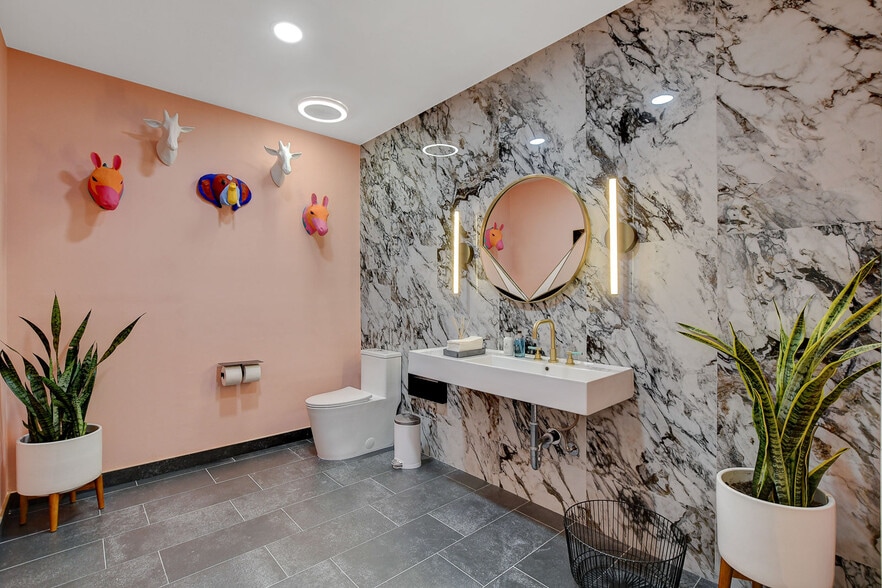 More Photos Of 319 S 3rd St, Las Vegas Loft Creative Space For Sale