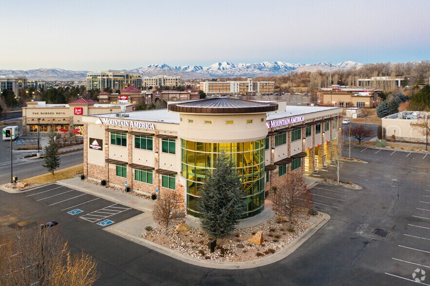 More Photos Of 753 W South Jordan Pky, South Jordan Bank For Lease