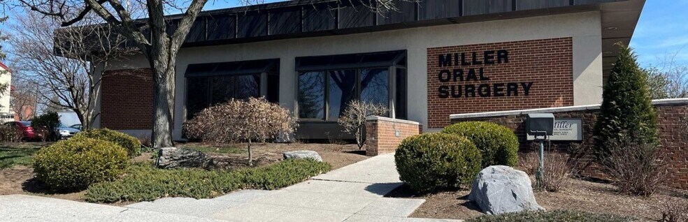 Primary Photo Of 400 Nationwide Dr, Harrisburg Medical For Sale