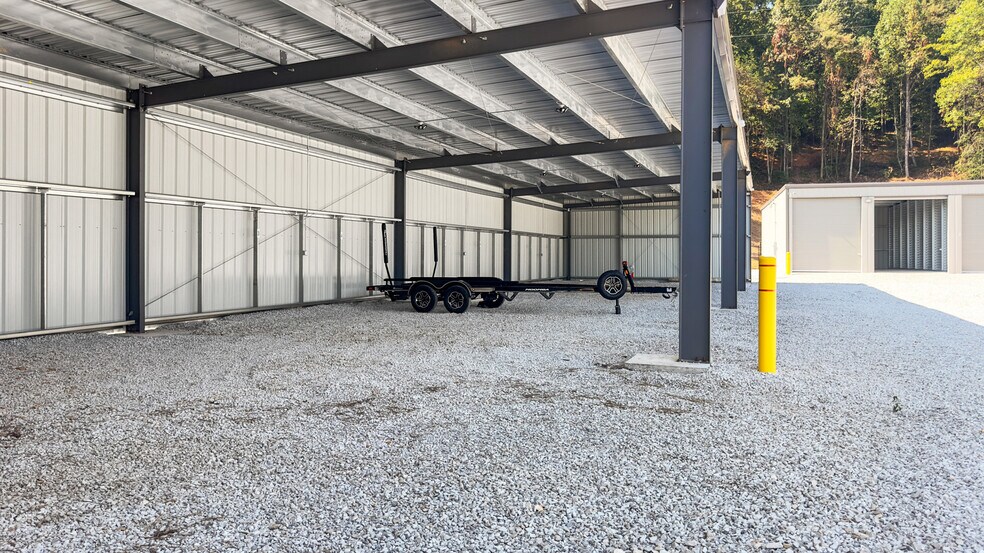 More Photos Of 1174 Flat Hollow Rd, Speedwell Self Storage For Sale