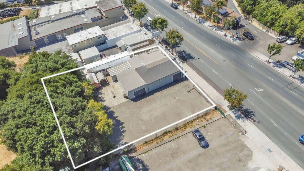 More Photos Of 4040 San Pablo Dam Rd, El Sobrante Freestanding For Sale