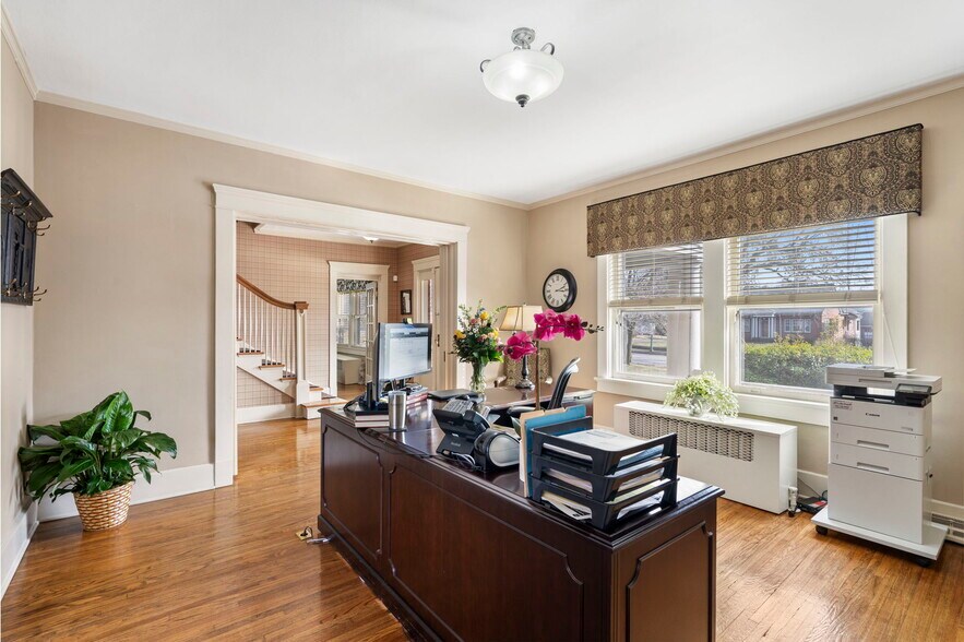 More Photos Of 1201 E Walnut St, Springfield Loft Creative Space For Sale