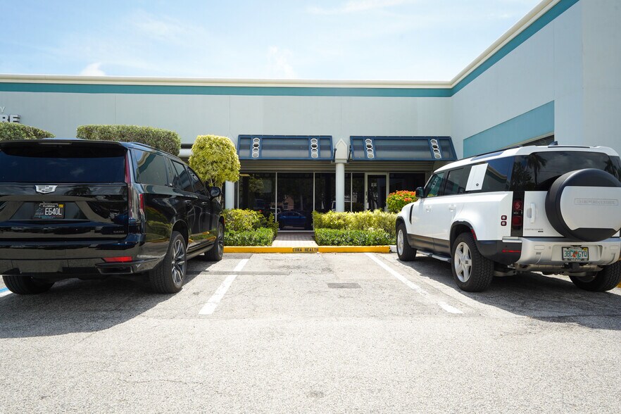 More Photos Of 3350 NW 2nd Ave, Boca Raton Flex For Lease