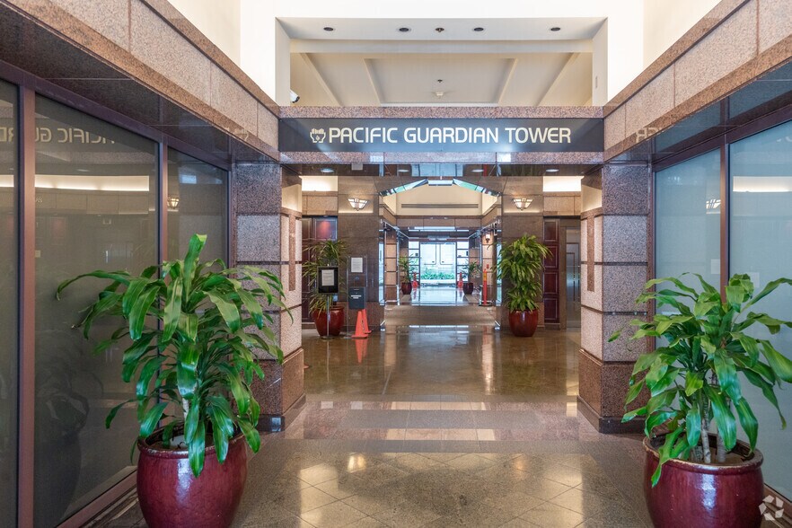 More Photos Of 1440 Kapiolani Blvd, Honolulu Office For Lease