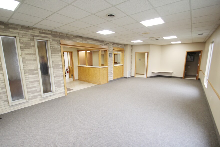 More Photos Of 223 N Main St, Rittman Office For Lease