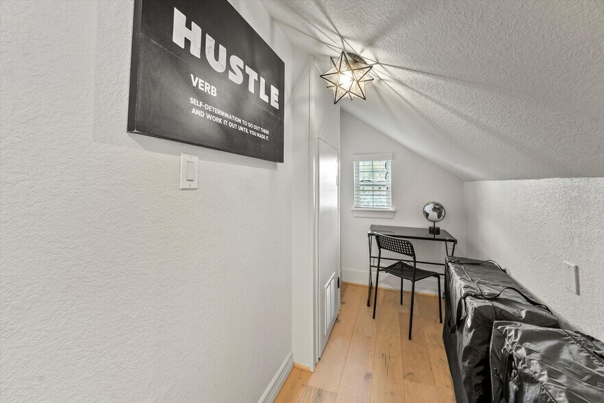 More Photos Of 235 Westheimer Rd, Houston Apartments For Sale