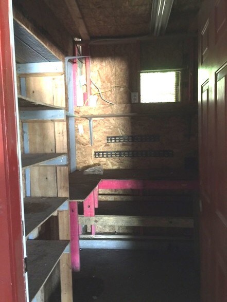 More Photos Of 7735 Lettie St, Houston Auto Salvage Facility For Lease