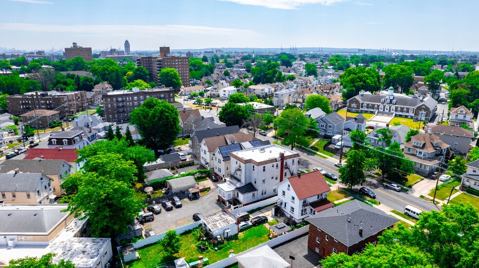 More Photos Of 423 Jersey Ave, Elizabeth Apartments For Sale