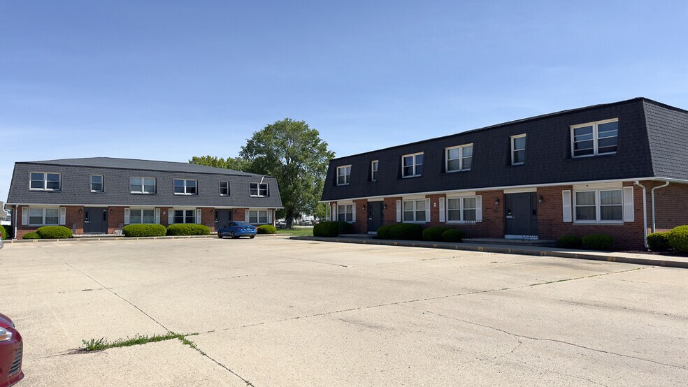 More Photos Of 2 Michael St, Streator Apartments For Sale