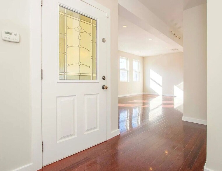 More Photos Of 24 Bosworth St, San Francisco Multifamily For Sale