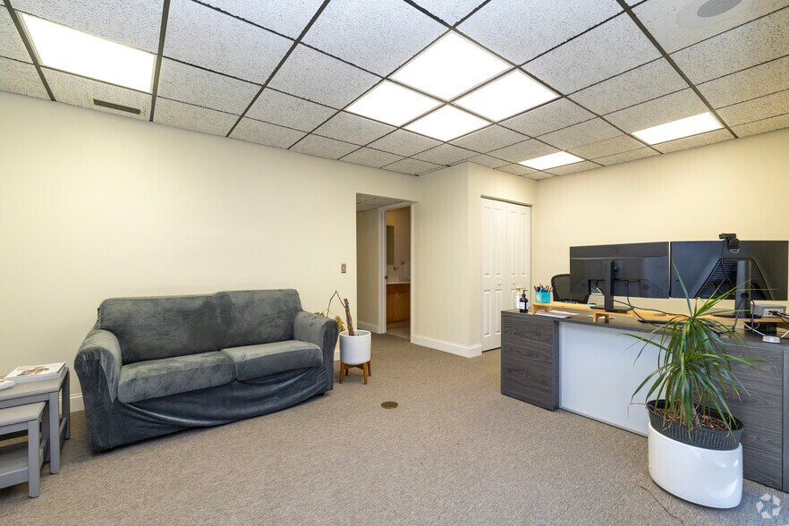 More Photos Of 1207 N Himes Ave, Tampa Loft Creative Space For Lease