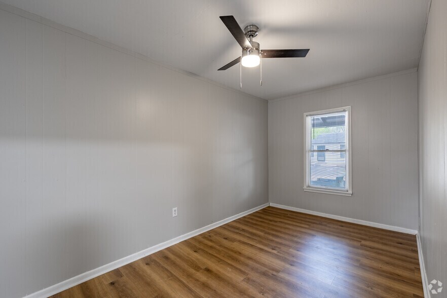 More Photos Of 1605 Water St, Kerrville Apartments For Sale