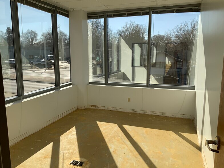 More Photos Of 2900 O St, Lincoln Office For Lease