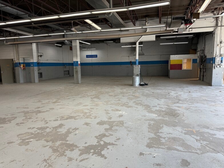 More Photos Of 9 Van Zant St, Norwalk Auto Repair For Sale