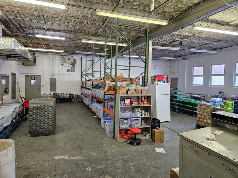 More Photos Of 1256 W Sharon Rd, Cincinnati Warehouse For Sale