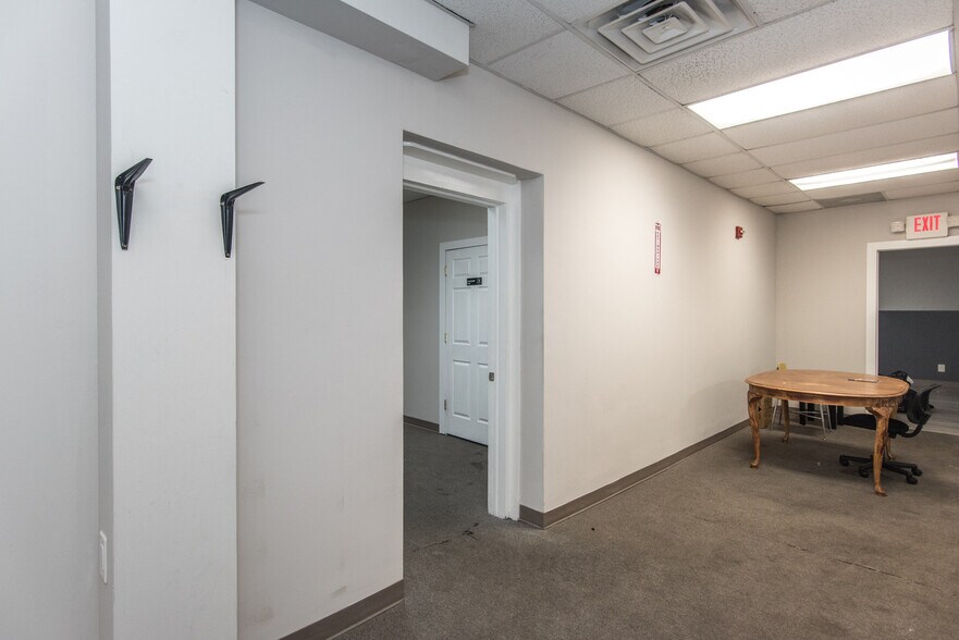 More Photos Of 6044-6052 Castor Ave, Philadelphia Medical For Sale
