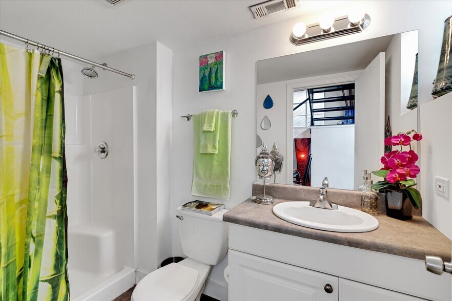 More Photos Of 282 Walker St SW, Atlanta Apartments For Sale