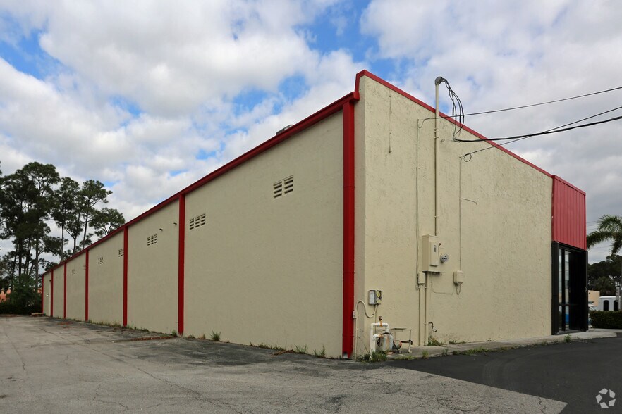 More Photos Of 4690 Lake Worth Rd, Greenacres Auto Repair For Sale
