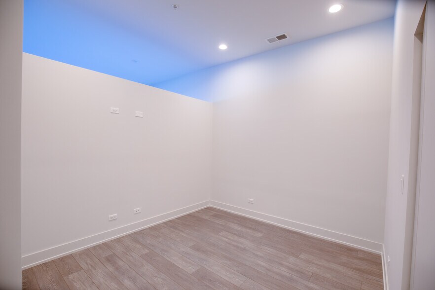 More Photos Of 853 N Larrabee St, Chicago Multifamily For Sale