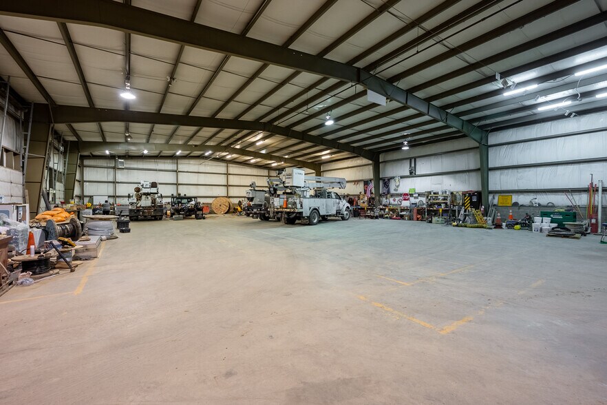 More Photos Of 701 Kaderly Dr, Columbus Warehouse For Sale