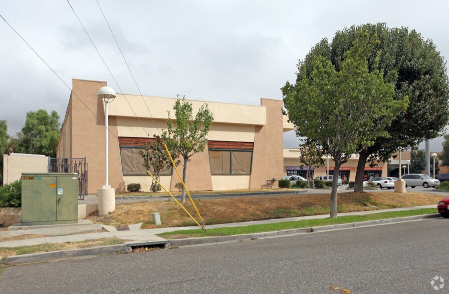 More Photos Of 2513 Tapo St, Simi Valley Unknown For Lease