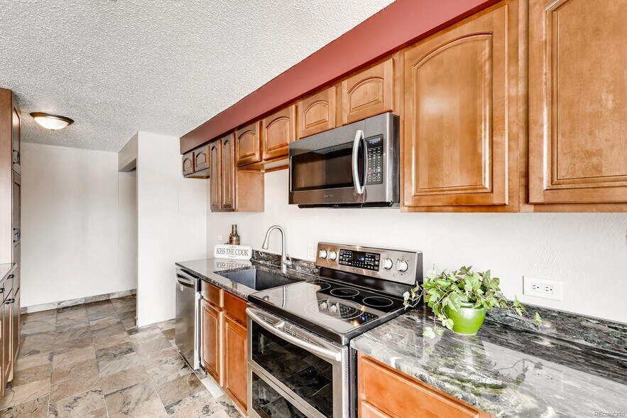 More Photos Of 2805-2901 S Locust St, Denver Apartments For Sale