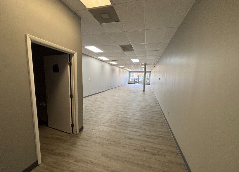 More Photos Of 529 S Camp Meade Rd, Linthicum Heights Unknown For Lease