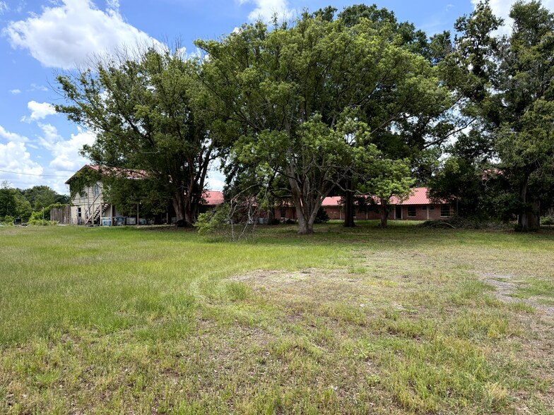 Primary Photo Of 4215 Stearns Rd, Valrico Lodge Meeting Hall For Sale